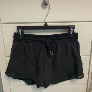 LuluLemon Hotty Hot shorts!